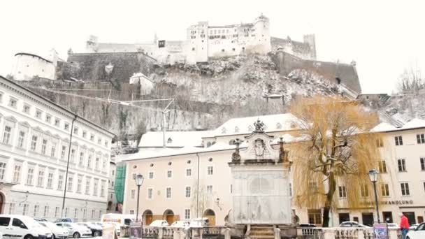 Besneeuwde Salzburg Fort — Stockvideo