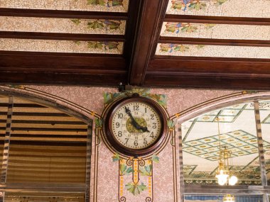 Valencia, İspanya Kuzey İstasyonu olarak saat