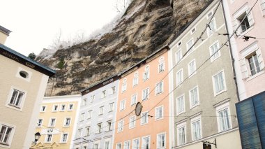 kayalık duvarın önünde Asansör giriş, Modern Sanat Müzesi Salzburg, Avusturya