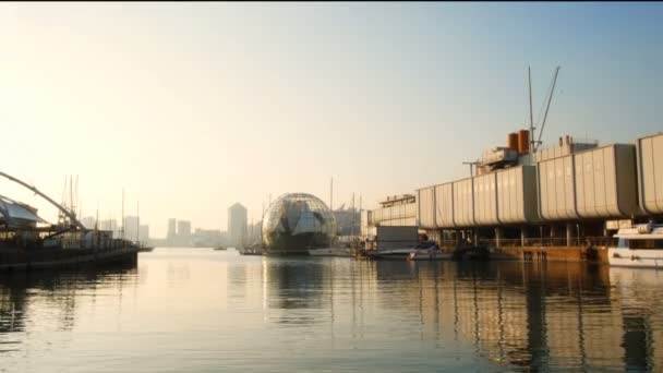 Genua Italien - 03 01 2019, Sonnenuntergang Blick auf den alten Hafen von Genua, dem Geburtsort von Christopher Columbus — Stockvideo