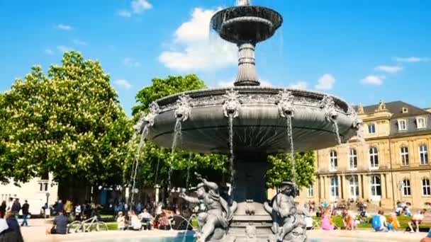 Neues Schloss, neues Schloss hinter dem Brunnen, Sitz des Finanzministeriums, Schloss am Schlossplatz, Stuttgart, Landeshauptstadt Baden-Württembergs — Stockvideo