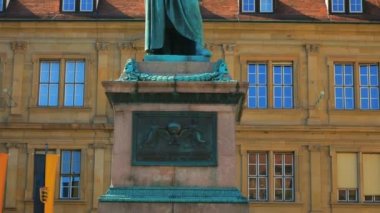 Schillerplatz'daki Schiller anıtı, Stuttgart, Baden-Wuerttemberg, Almanya