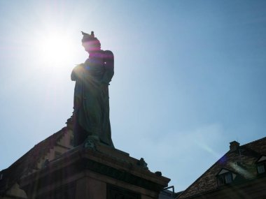 Schillerplatz'daki Schiller anıtı, Stuttgart, Baden-Wuerttemberg, Almanya
