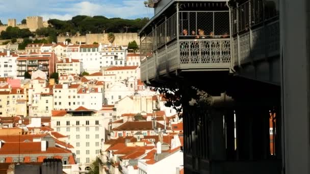 Elevador de Santa Justa, perto do bairro do Carmo, Lisboa — Vídeo de Stock