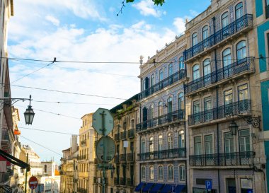 Azulejo, Portekiz mimarisi tipik bir süs ile kaplı antik bir saray duvarı