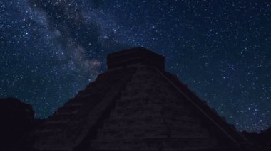 Chichen Itza yıldız ile gece hızlandırılmış