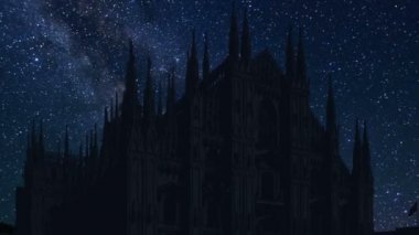 gece Milan Katedrali zaman atlamalı, İtalya