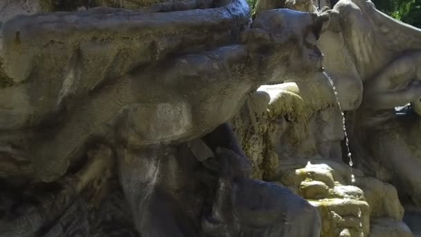 Fountain of the frogs in the famous Coppede district in Rome — Stock Video