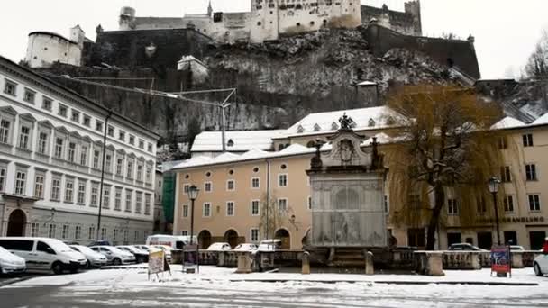 Cidade vista Fortaleza, período de inverno, Salzburgo, Áustria — Vídeo de Stock