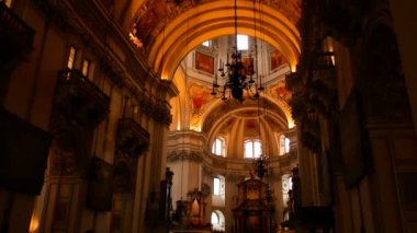 Salzburg katedraliniç