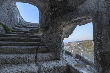 Antik Eski Şehir Kermen Crimea'da mağaralar iç