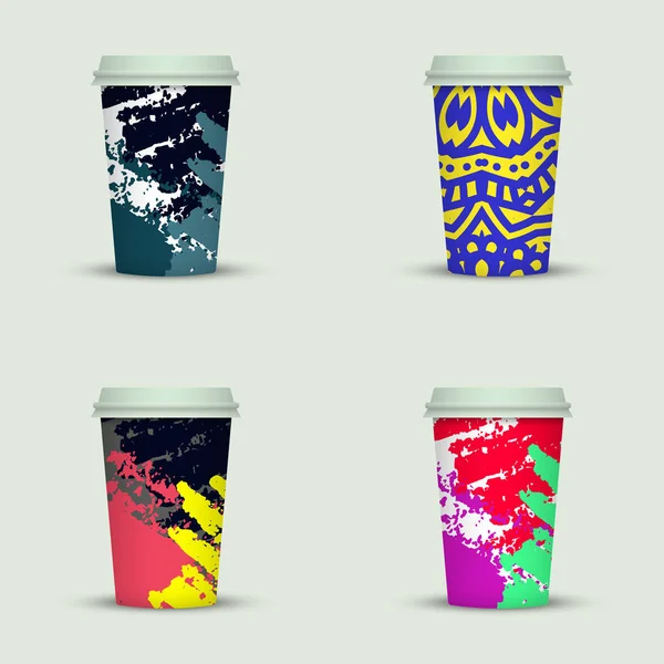 Suluboya kümesi kahve bardakları götürün.