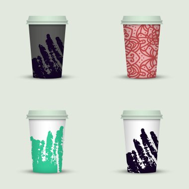 Suluboya kümesi kahve bardakları götürün.