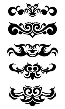 Eski süs eşyaları koleksiyonu, soyut siyah kabile dövmeleri.