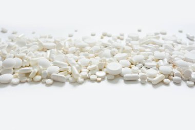 beyaz ve renkli tablet