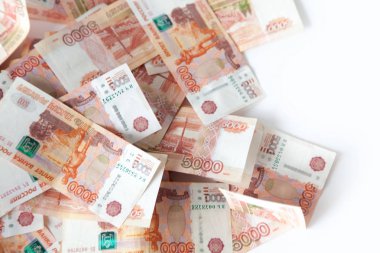 Para bankada depolamanın Rus yolu. Birçok kuş gagası-in beş bin.
