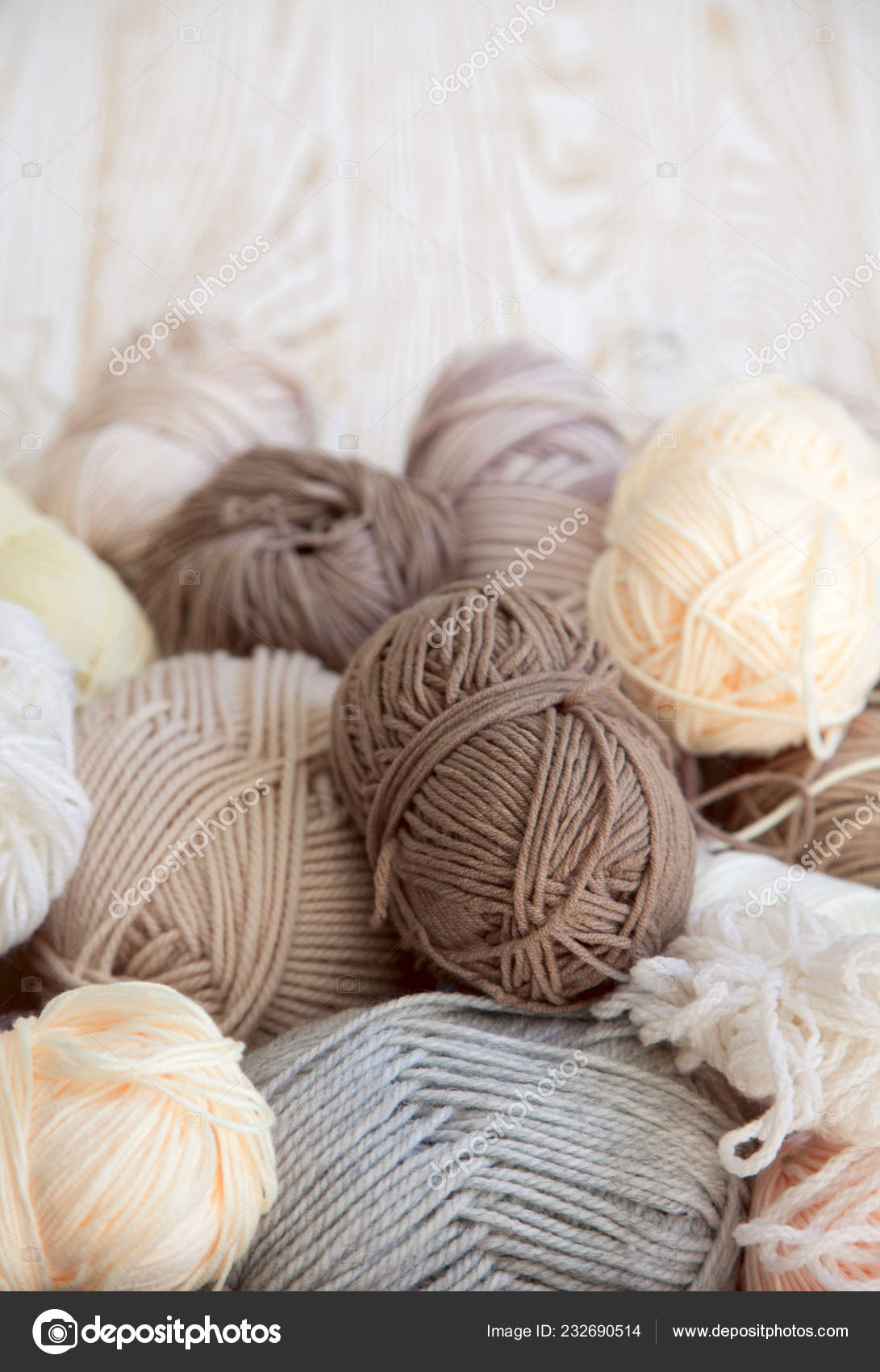 Yarn Beige Brown Gray White Background Aged Wood Knitting Needles Stock  Photo by ©dalivl@yandex.ru 232690514