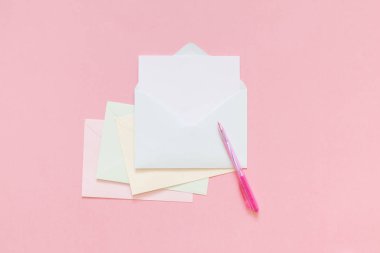 Planlayıcısı mockup ve sabit. Düz yatıyordu, en iyi görünümü