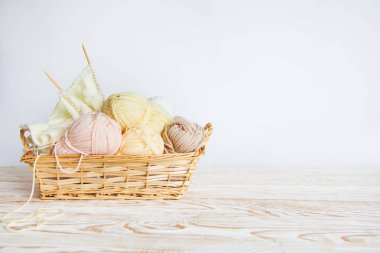 İğne işi için aksesuarlar. Hobi örgü. Kadın iş.