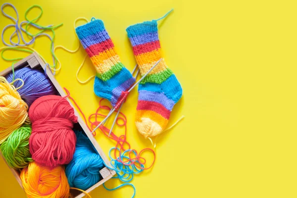 Gekleurde Ballen Van Garen Kleuren Van Regenboog Alle Kleuren Garen — Stockfoto