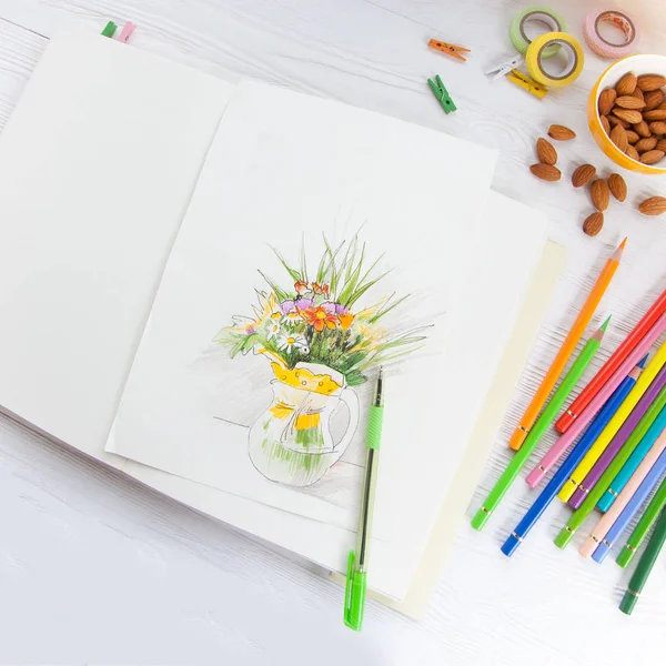 Ilustração Pintada Com Lápis Coloridos Flores Silvestres Brilhantes — Fotografia de Stock