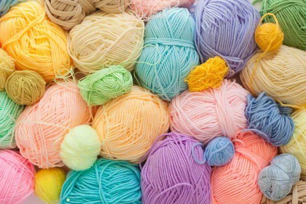 Fils Couleur Pour Tricoter Aiguilles Tricoter Crochets Fond Blanc Isoler — Photo