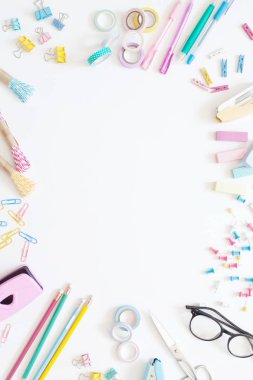 Planlayıcısı mockup ve sabit. Düz yatıyordu, en iyi görünümü