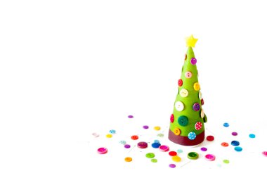 El yapımı bir alternatif Noel ağacı. Beyaz arka plan