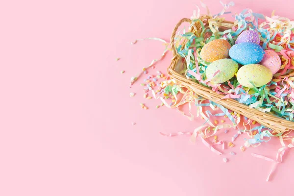 Russisch Orthodoxes Osterfest Weißer Und Rosa Hintergrund Osterkuchen Osterhase Bunte — Stockfoto