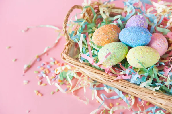 Russisch Orthodoxes Osterfest Weißer Und Rosa Hintergrund Osterkuchen Osterhase Bunte — Stockfoto