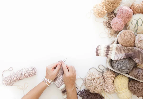 Fils Dans Panier Beige Neutre Tons Naturels Tricot Crochet Rayons — Photo