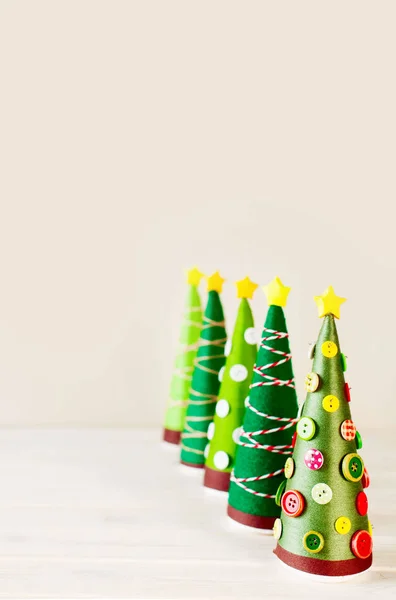 Κώνοι Εναλλακτικό Χριστουγεννιάτικο Δέντρο Χριστουγεννιάτικο Δέντρο Φτιαγμένο Από Νήμα Και — Φωτογραφία Αρχείου