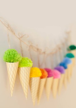 Dondurma koni Garland. Kağıt el sanatları. 