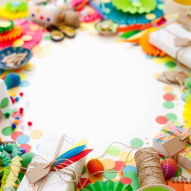 Ev yapımı craft. El sanatları için renkli malzemeler. Kadınlar ilgi alanları.