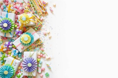 Doğum günü, parti ve yeni yıl için parlak dekor.