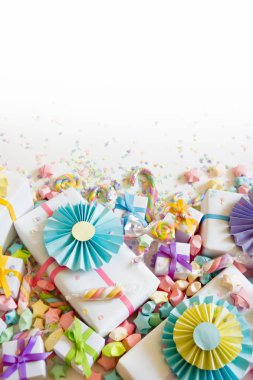 Doğum günü, parti ve yeni yıl için parlak dekor.