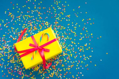 Doğum günü, yeni yıl, parti ve karnaval için şenlikli dekor.