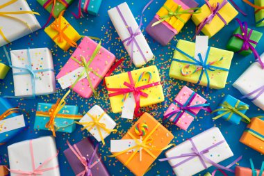 Doğum günü, yeni yıl, parti ve karnaval için şenlikli dekor.