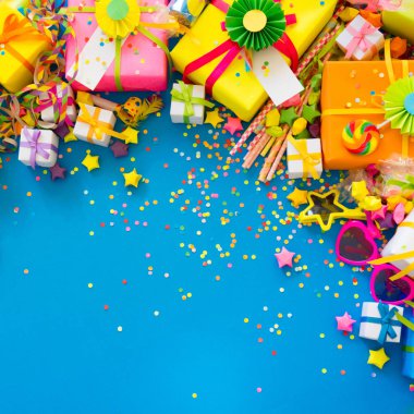 Doğum günü, yeni yıl, parti ve karnaval için şenlikli dekor.