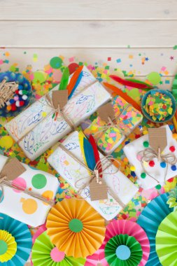 Ev yapımı craft. El sanatları için renkli malzemeler. Kadınlar ilgi alanları.