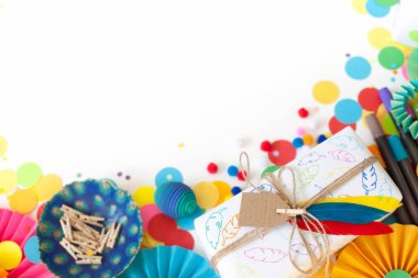 Ev yapımı craft. El sanatları için renkli malzemeler. Kadınlar ilgi alanları.