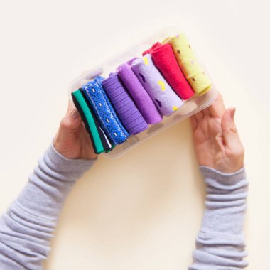 Giyim depolama. Dolabın içinde sipariş. Çorap katlanır. Master Class.