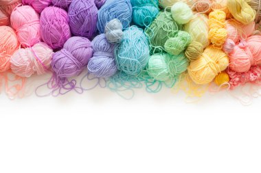 Renkli toplar iplik. Yukarıdan görüntüleyin. Gökkuşağı renkleri. Tüm colo