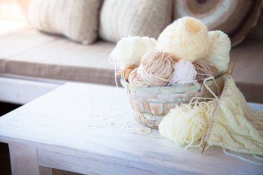 İğne işi için aksesuarlar. Hobi örgü. Kadın iş.