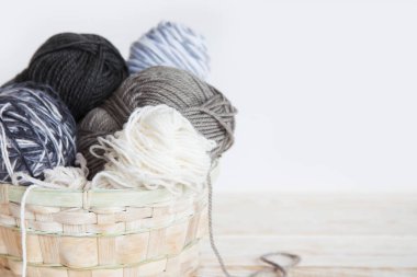 İğne işi için aksesuarlar. Hobi örgü. Kadın iş.