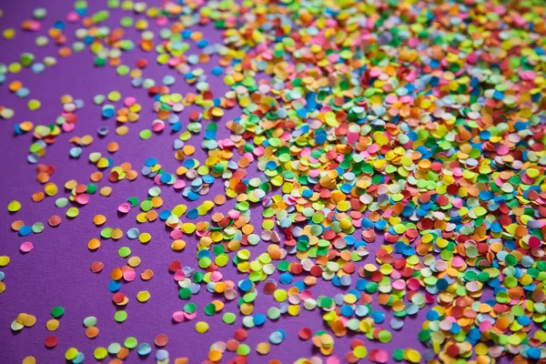 Frame Gemaakt Van Gekleurde Confetti Lila Violet Achtergrond — Stockfoto
