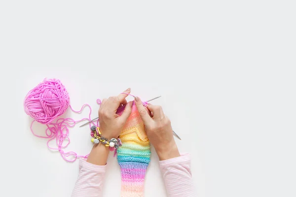 Gekleurde Bollen Garen Zicht Van Bovenaf Regenboog Kleuren Alle Kleuren — Stockfoto