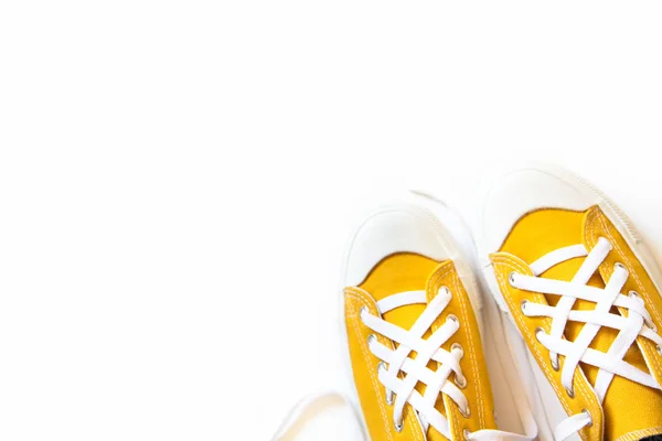 Rövid Kis Sárga Fényes Cipők Fehér Alapon — Stock Fotó