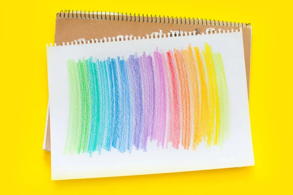 Colorful Bright Pencils Drawing Pictures Sketches White Yellow Background Top — Stock Photo, Image