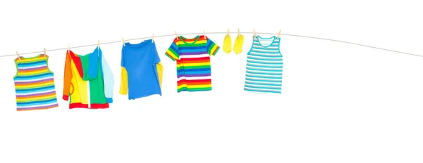 Tvättning Barnens Ljusa Kläder Tvättstuga — Stockfoto